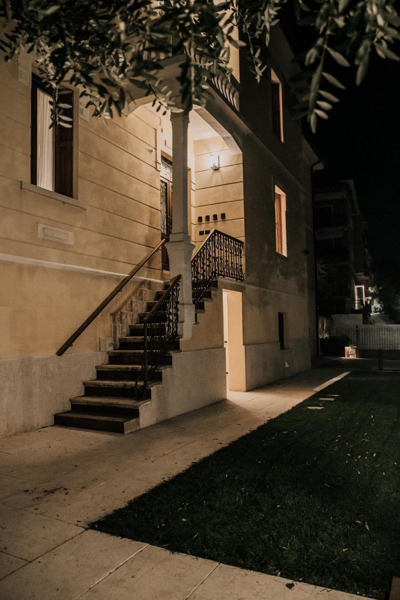 Naboo Verona Luxury Suites Εξωτερικό φωτογραφία